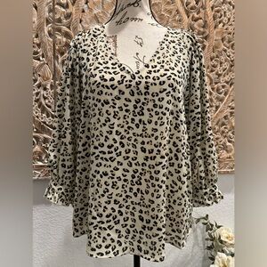Zac & Rachel Leopard Print, Long Sleeves with/ Ruffle Cuff, Flowy Fit- size S